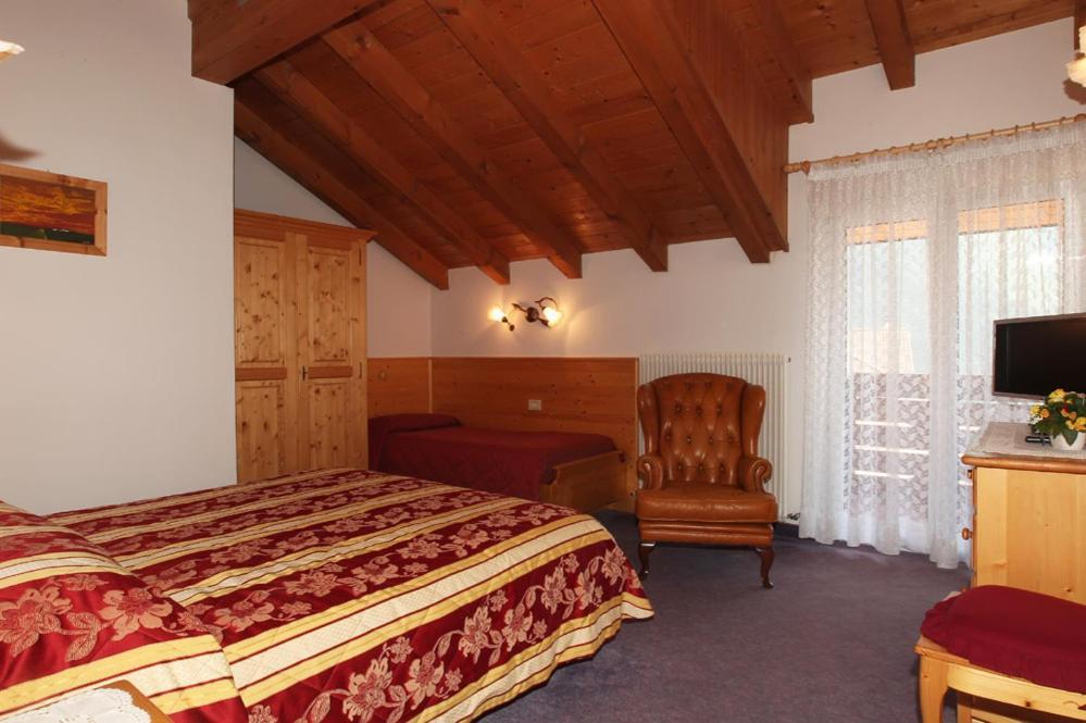 Hotel Garni Villanova Molveno Ruang foto